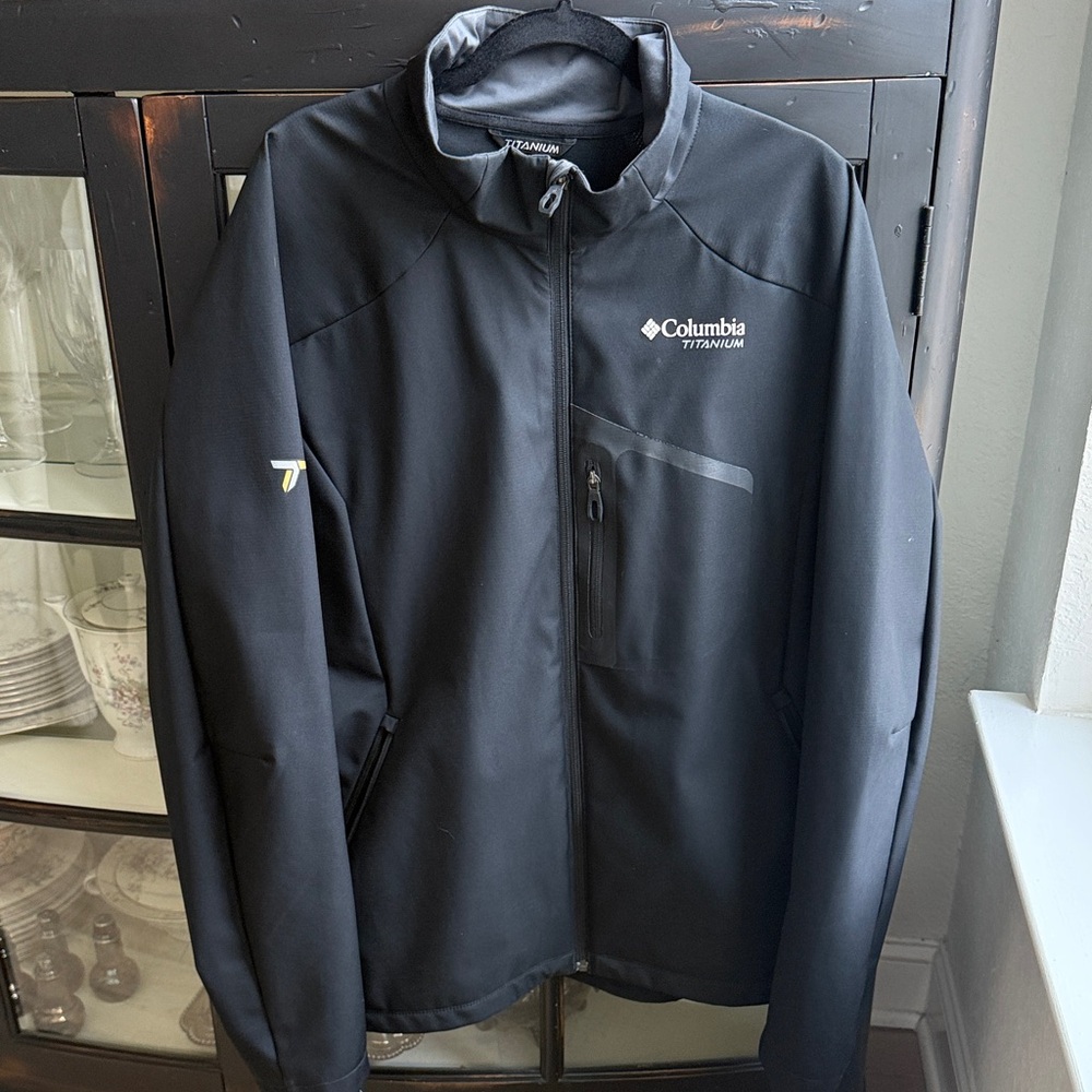 Black Columbia Titanium Jacket XXL